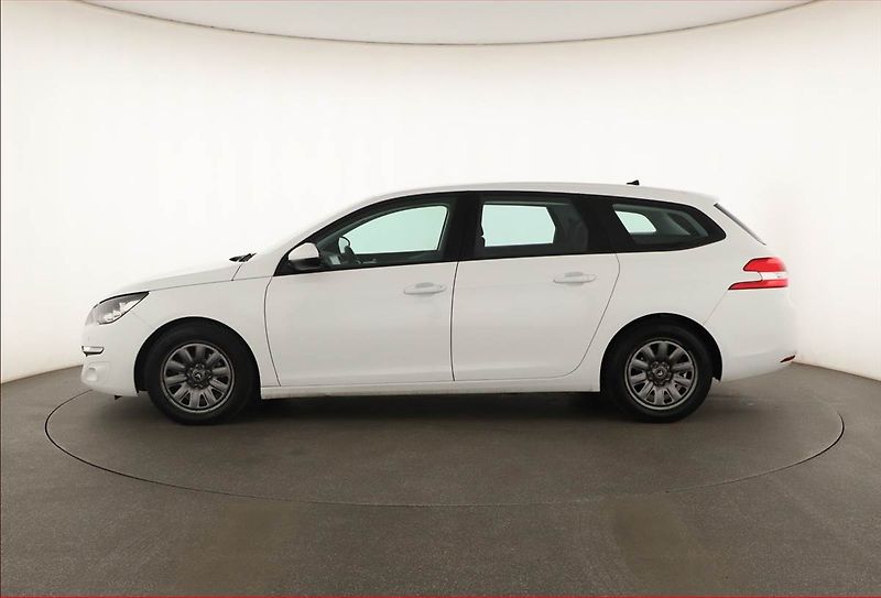 Peugeot 308 (2016) 1.6 BlueHDi, Tempomat - fotka 3 z 16