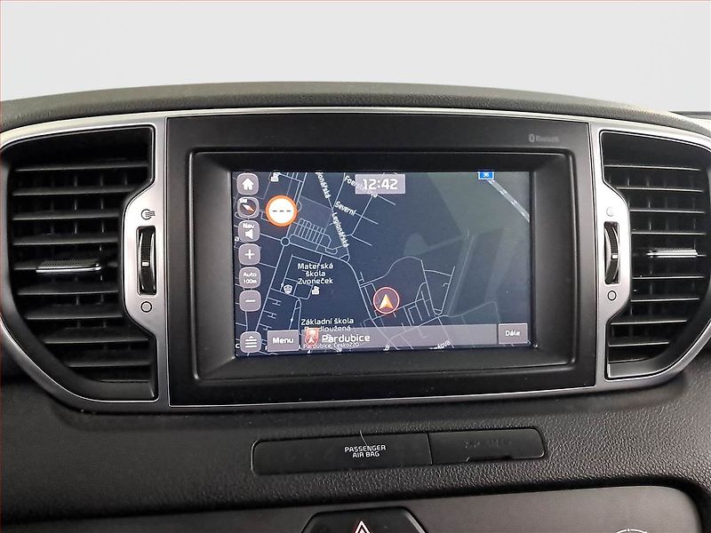 Kia Sportage (2017) 1.6 GDI, Navi, Tempomat - fotka 13 z 22
