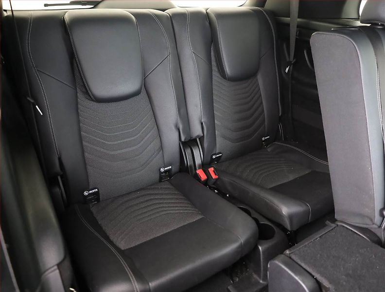 Mercedes-Benz GLB (2021) 200 d 4MATIC - fotka 17 z 20
