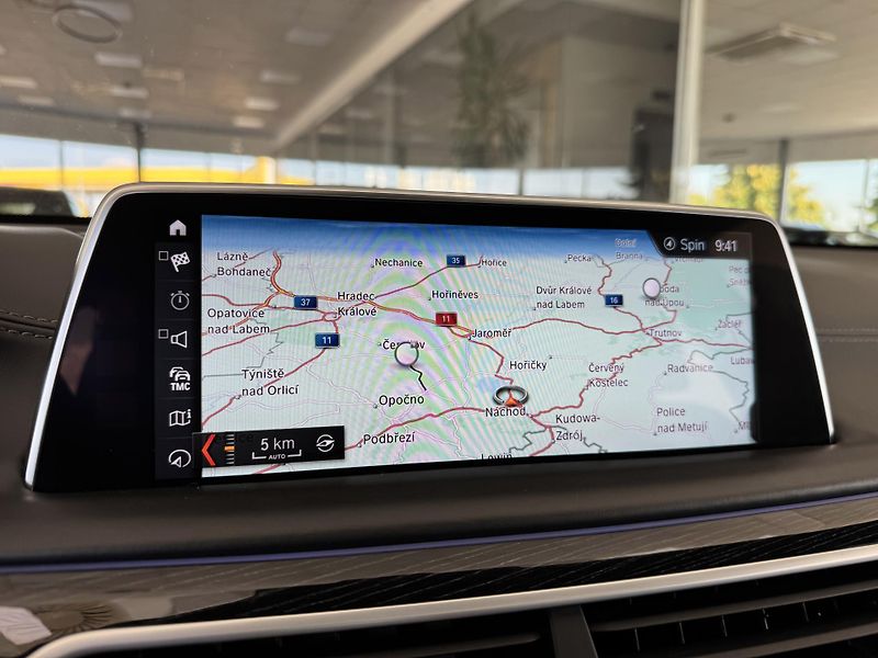 BMW Řada 7 M760 Li xDrive*Nový Motor*DPH - fotka 20 z 48