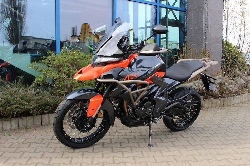 Zontes 350 Tour II  na Drátech 2025 P - fotka 7 z 8