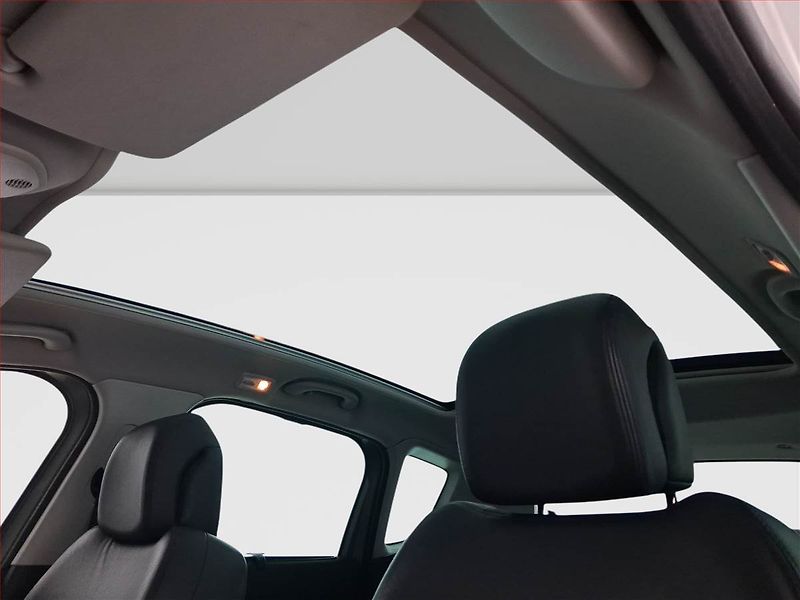 Peugeot 3008 (2010) 2.0 HDi, Tempomat - fotka 21 z 21