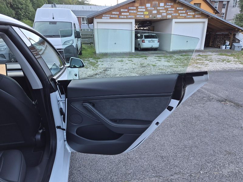 Tesla Model 3 LONG RANGE DUAL MOTOR TZ 94,2% - fotka 39 z 49