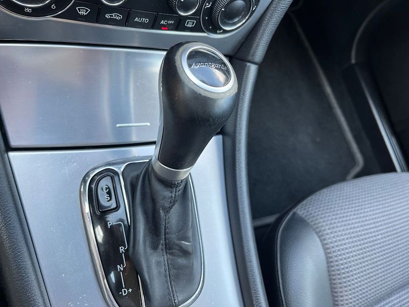 Mercedes-Benz Třídy C C 220 CDI Avantgarde - fotka 26 z 32