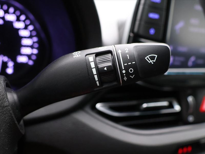 Hyundai i30 1.5 T-GDI Mild LED CZ - fotka 19 z 33