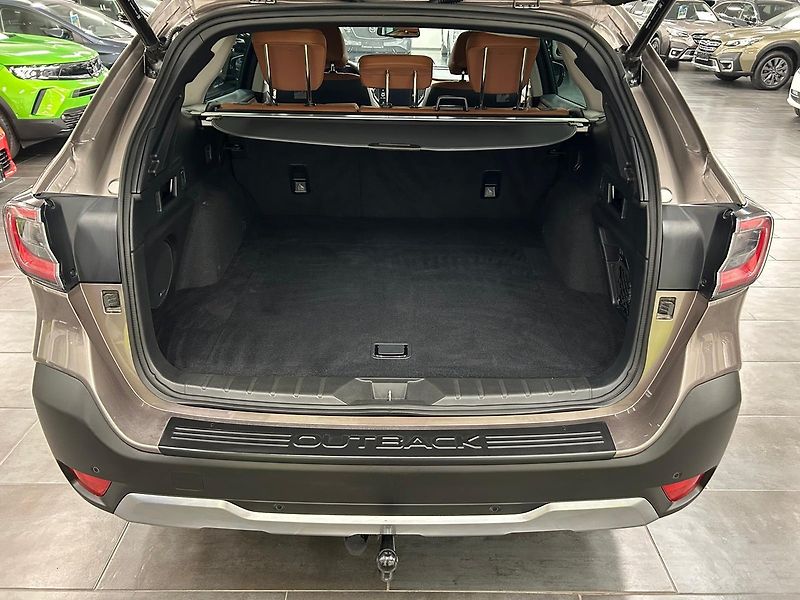 Subaru Outback (2022) 2.5 TOURING 2022 | Záruka - fotka 11 z 33
