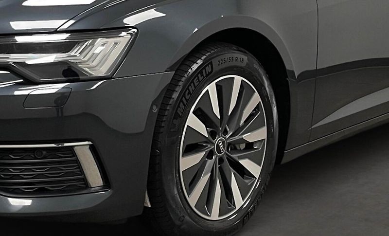 Audi A6 45TFSI quattro B&O HuD Matrix - fotka 4 z 12