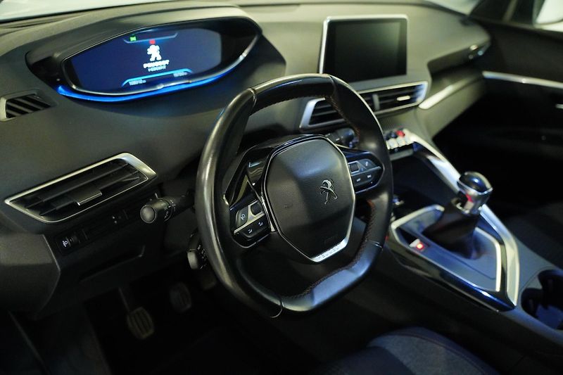Peugeot 3008 - fotka 13 z 25