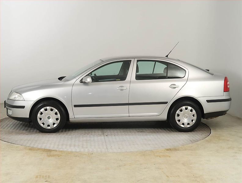Škoda Octavia (2008) 1.6, po STK, servisované - fotka 3 z 17