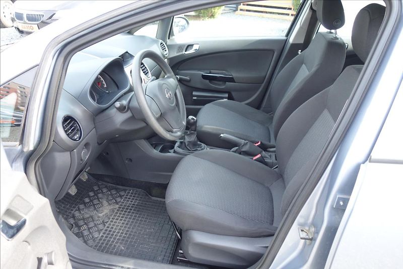 Opel Corsa 1,2 i, ČR, SERVIS.KN., KLIMA. - fotka 9 z 33