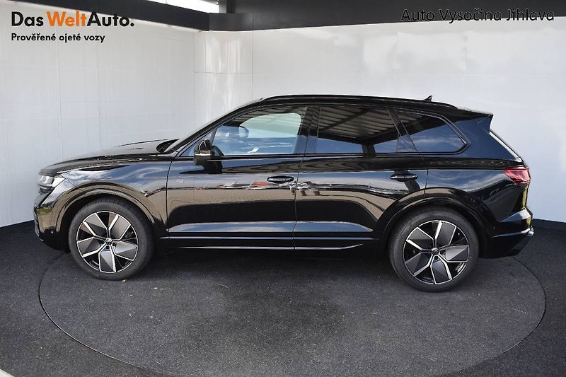 Volkswagen Touareg (2025) R-Line 3.0TDI 210kW,tažné,weba - fotka 3 z 28