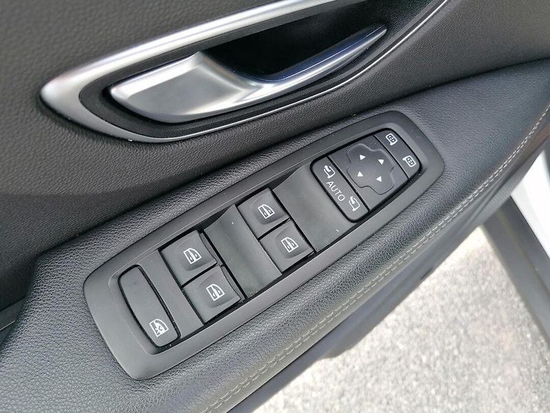 Renault Scénic (2020) 1.7 DCi 7-míst,Automat - fotka 23 z 28