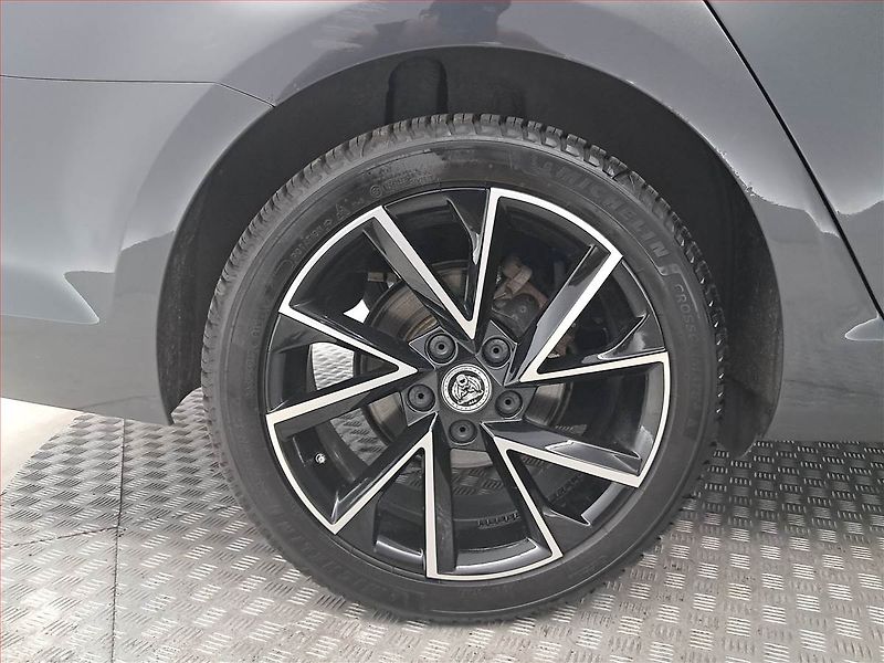 Volkswagen Golf (2017) 1.6 TDI, Tempomat - fotka 14 z 17