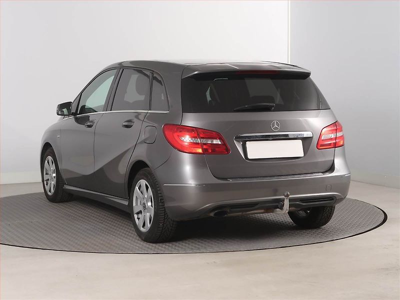 Mercedes-Benz Třídy B (2012) B 180 CDI, Navi, Xenony - fotka 4 z 18