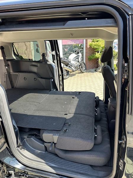 Ford Tourneo Connect (2015) GRAND - 7MÍST - L2 -DIGIKLIMA - fotka 48 z 61