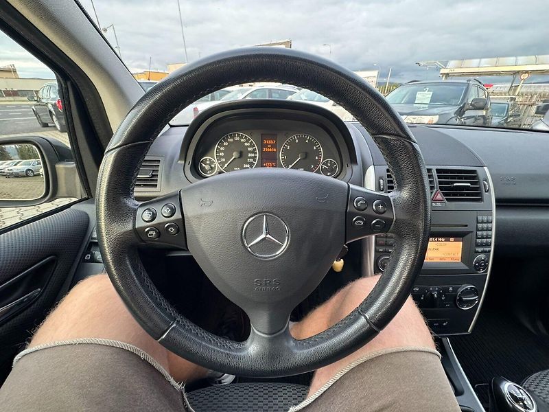 Mercedes-Benz Třídy A (2010) 180 1,7 85 KW TAŽNÉ KOLA - fotka 20 z 38