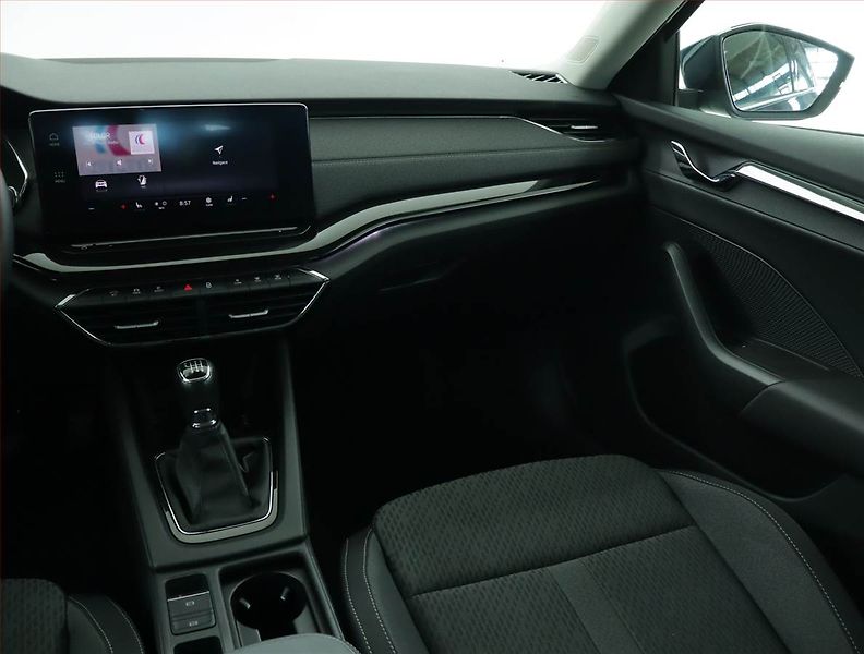 Škoda Octavia (2023) 2.0 TDI, ČR,1.maj, Serv.kniha - fotka 8 z 15