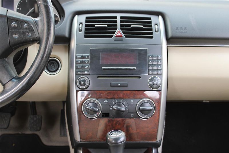Mercedes-Benz Třídy B B 180 CDI / KLIMA / CZ - fotka 21 z 35