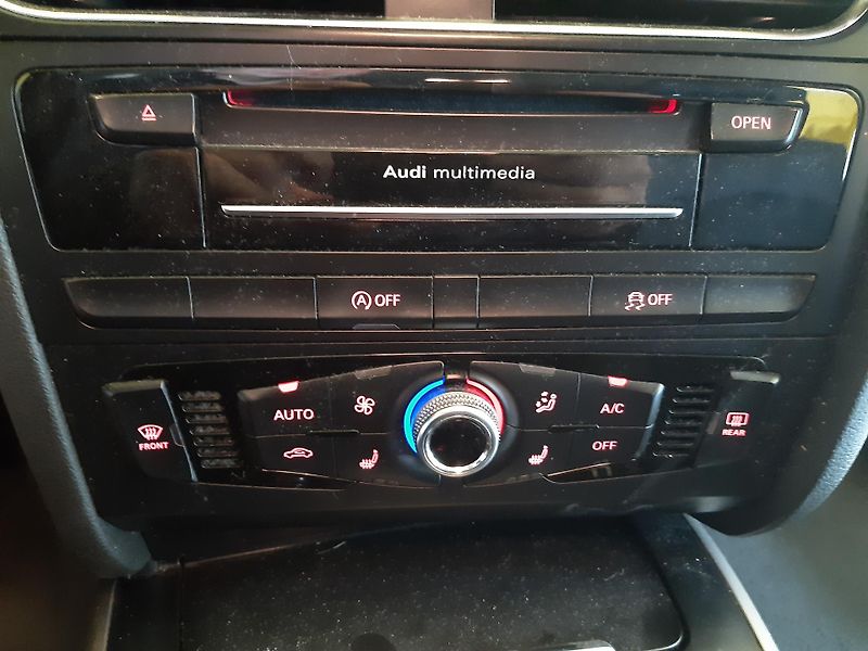 Audi A4 2.0 TDI AVANT NAVI DIGIKLIMA - fotka 12 z 21