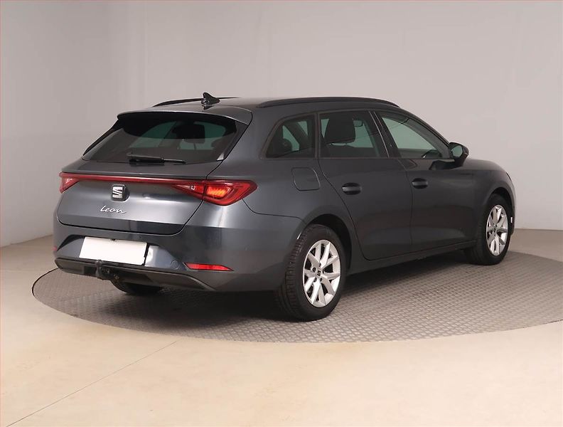 Seat Leon (2021) 1.5 TSI, Navi, Tempomat - fotka 5 z 23