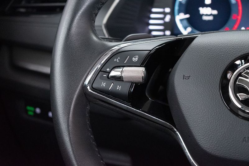 Škoda Octavia 1.5 TSI e-TEC*TAŽNÉ*DPH*ČR 1.M - fotka 17 z 37