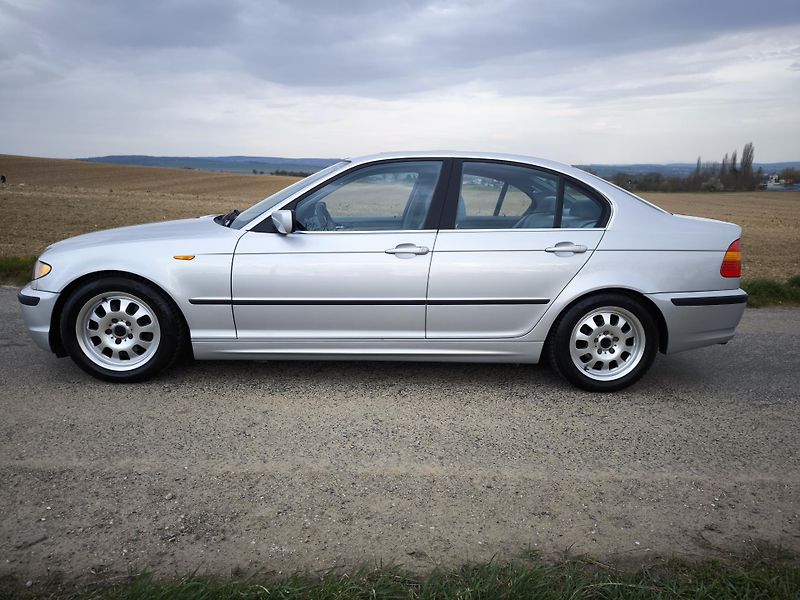 BMW Řada 3 320iAUTOMAT 6VÁLCŮ*BEZ KOROZE* - fotka 8 z 87