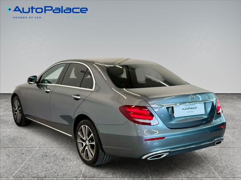 Mercedes-Benz Třídy E 220D BURNESTER 143kW   2,0 - fotka 6 z 19
