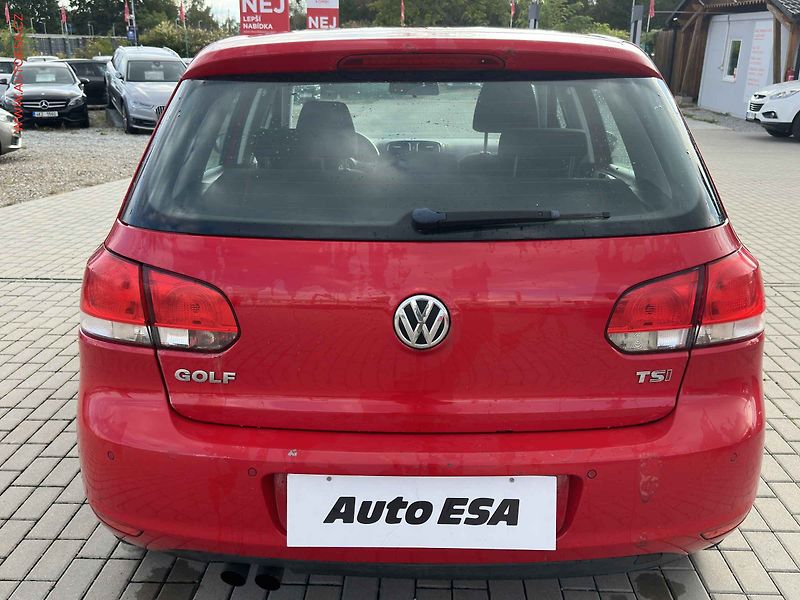 Volkswagen Golf (2010) 1.4 TSi, AC, park.čidla - fotka 5 z 17