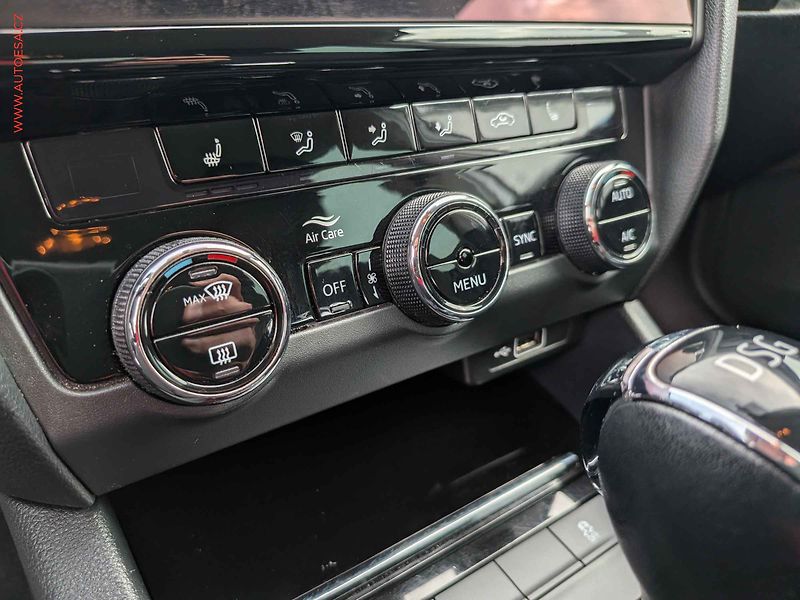 Škoda Octavia (2018) 2.0 TDi 4x4, ČR, Style, DSG - fotka 17 z 22