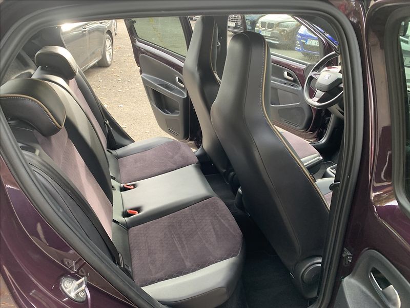 Seat Mii 1,0 i COSMOPOLITAN,ČR - fotka 16 z 17