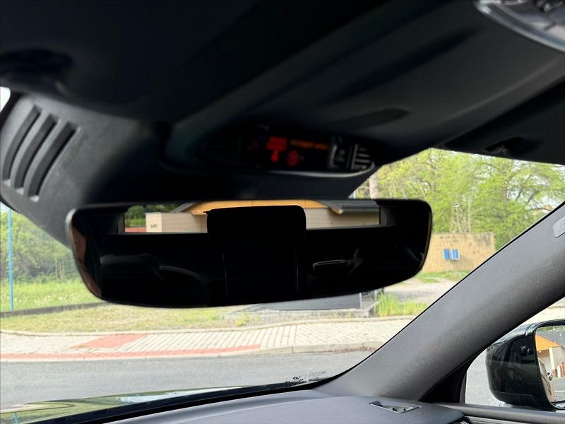 Volvo XC60 2,0 - fotka 44 z 62
