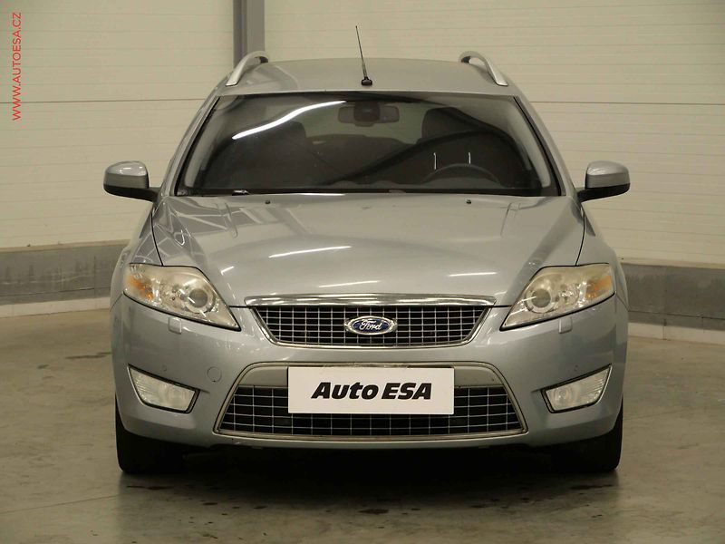 Ford Mondeo (2010) 2.0i, ČR, AT, xenon, autoAC - fotka 2 z 20