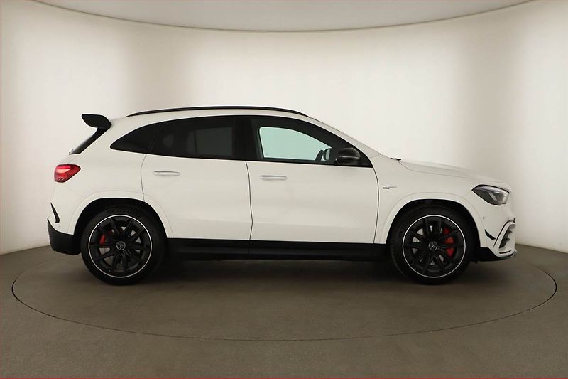 Mercedes-Benz GLA (2025) 35 AMG 4MATIC, AMG - fotka 6 z 20