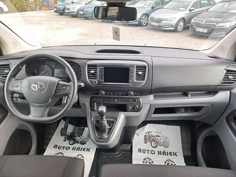 Toyota ProAce (2023) 2.0D-4D 106kW L2 9-míst ČR DPH - fotka 9 z 18