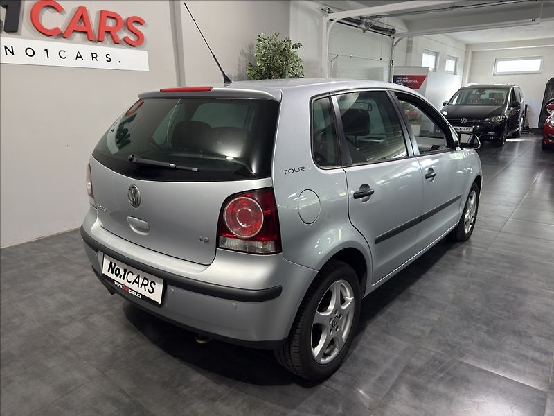 Volkswagen Polo 1,2   i TOUR ČIDLA ŠÍBR ALU ST - fotka 5 z 19