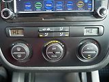 Volkswagen Golf (2009) 1.9 TDi, ČR, Trendline, TZ - náhled 16