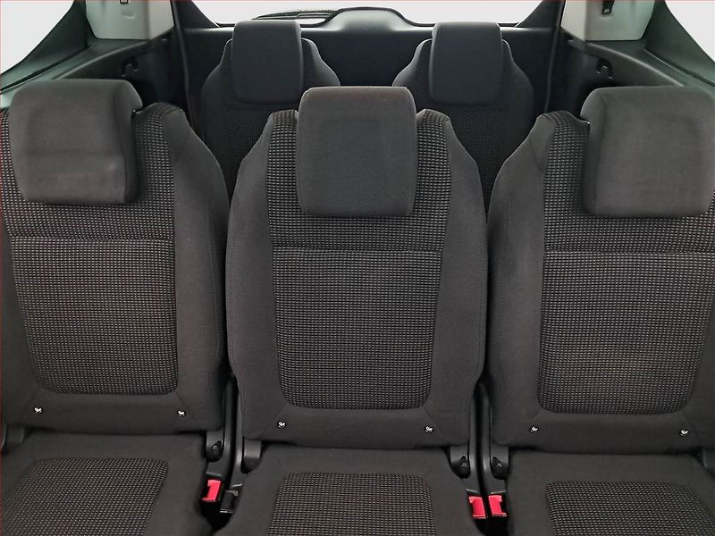 Peugeot 5008 (2014) 1.6 HDi, 7 míst, Navi - fotka 10 z 21