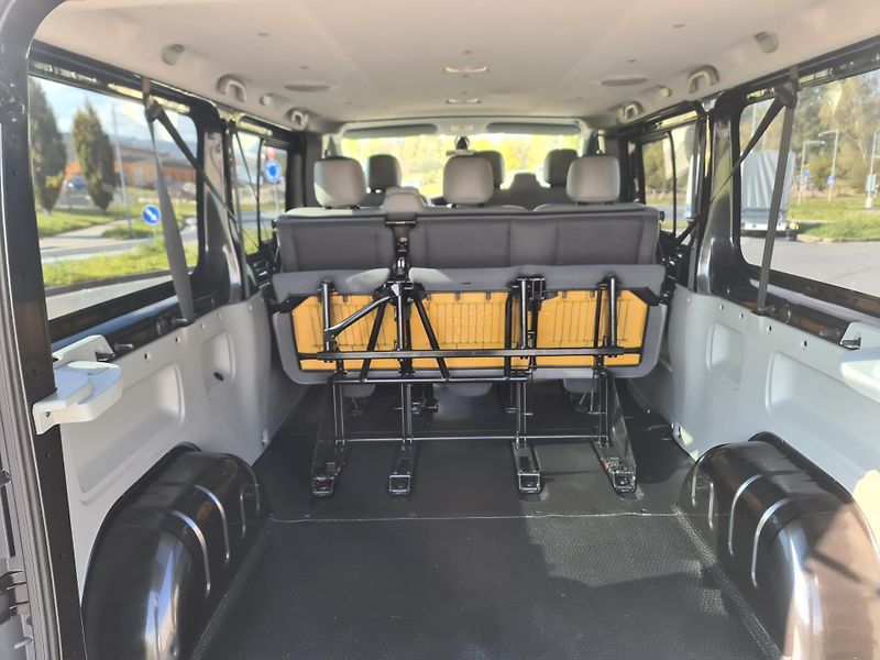Opel Vivaro (2012) LONG 2.0 CDTi HRADEC KRÁLOVÉ - fotka 63 z 89
