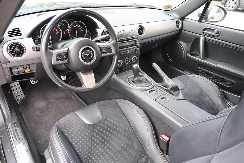 Mazda MX-5 (2010) 2,0G 118 kW Recaro, hardtop - fotka 17 z 32