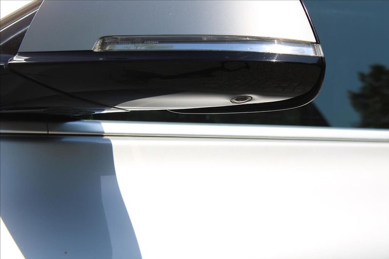 BMW Řada 3 320i GT / xDrive / HUD / 360° - fotka 44 z 49