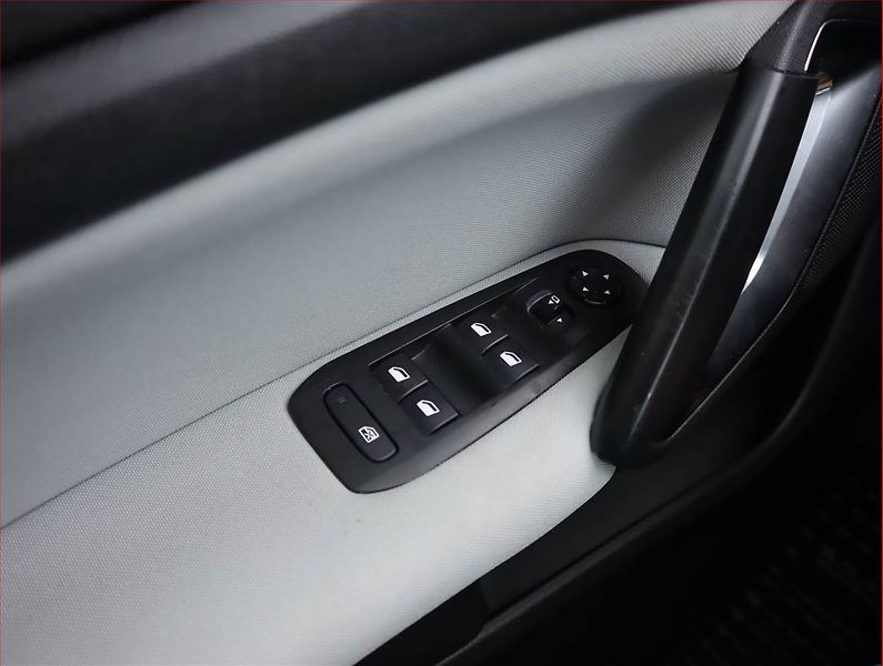 Peugeot 308 (2016) 2.0 BlueHDi, Automat - fotka 20 z 21