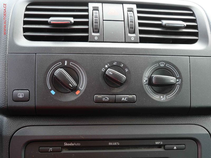 Škoda Roomster (2012) 1.2 TSI, 1.maj,ČR, Ambition - fotka 13 z 15