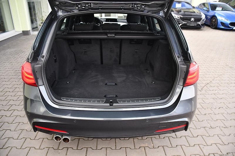 BMW Řada 3 330d xDrive MPaket SERV.KNÍŽKA - fotka 43 z 50