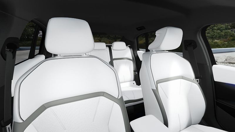BMW Řada 3 i3 xDrive 50 - fotka 11 z 14