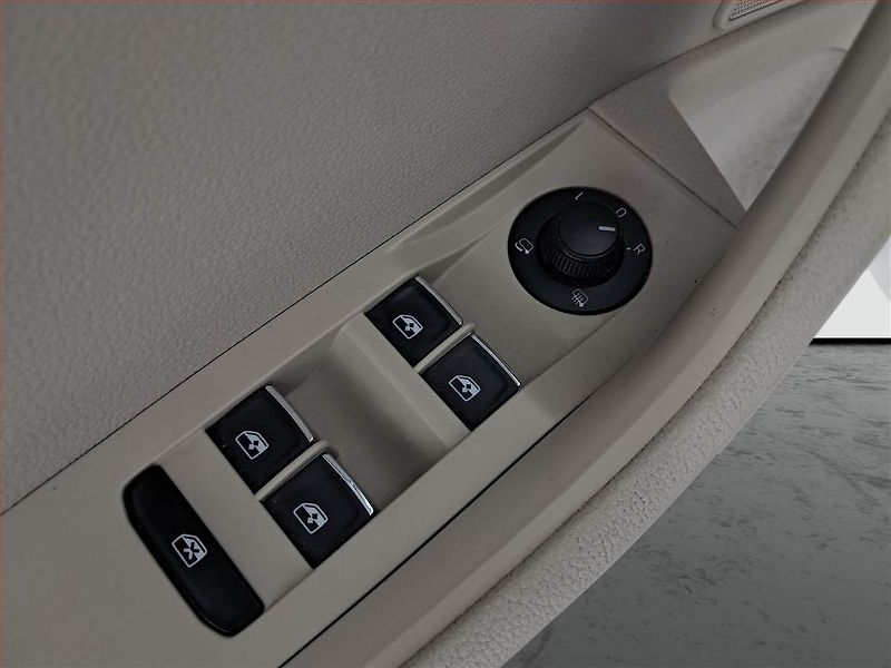 Škoda Superb (2016) Laurin&Klement 2.0 TDI - fotka 18 z 26
