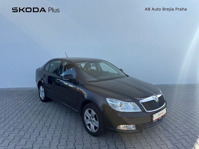 Škoda Octavia (2012) LIM CR Elega 103/2.0 6AG - fotka 6 z 24