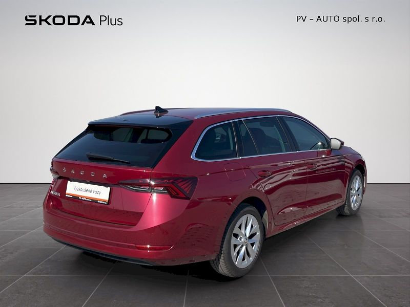 Škoda Octavia (2024) 1.5 TSI 110kW Style Plus combi - fotka 2 z 34