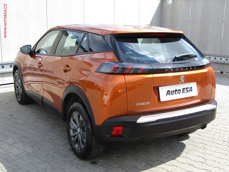 Peugeot 2008 (2021) 1.2 PT, ČR, Active - fotka 6 z 19