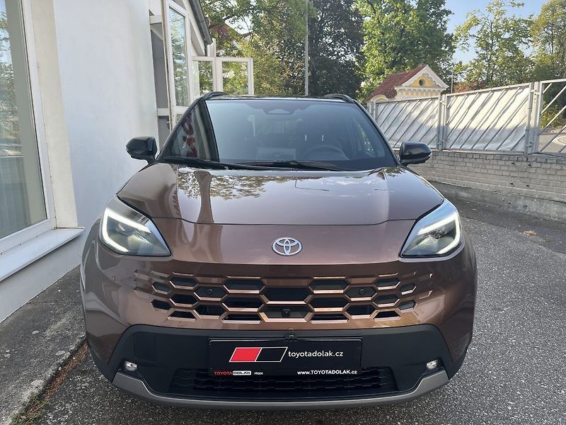 Toyota Yaris Cross 1.5L HEV130 Executive Tech VIP - fotka 2 z 27