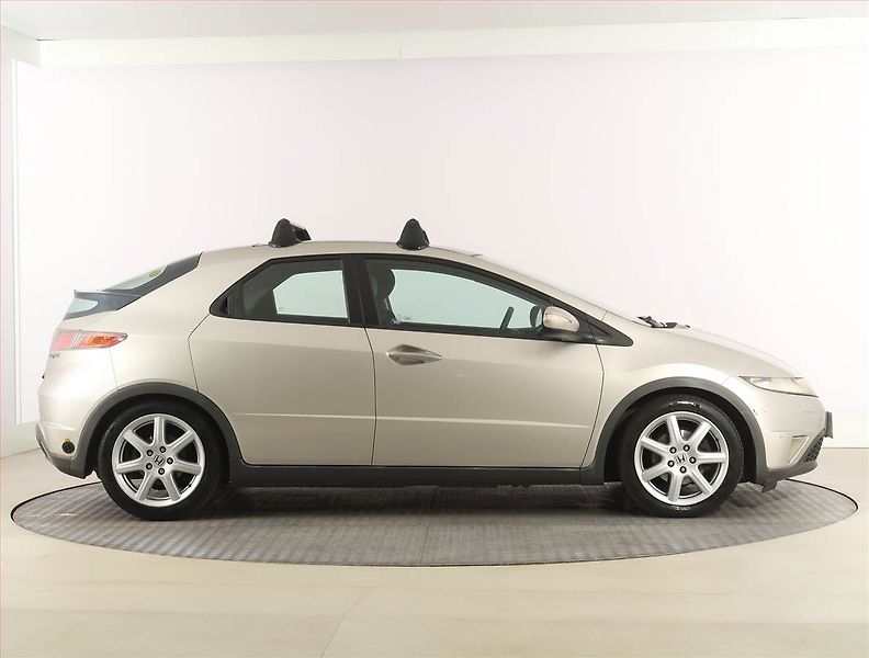 Honda Civic (2008) 1.8, LPG, ČR,1.maj, Tempomat - fotka 6 z 24